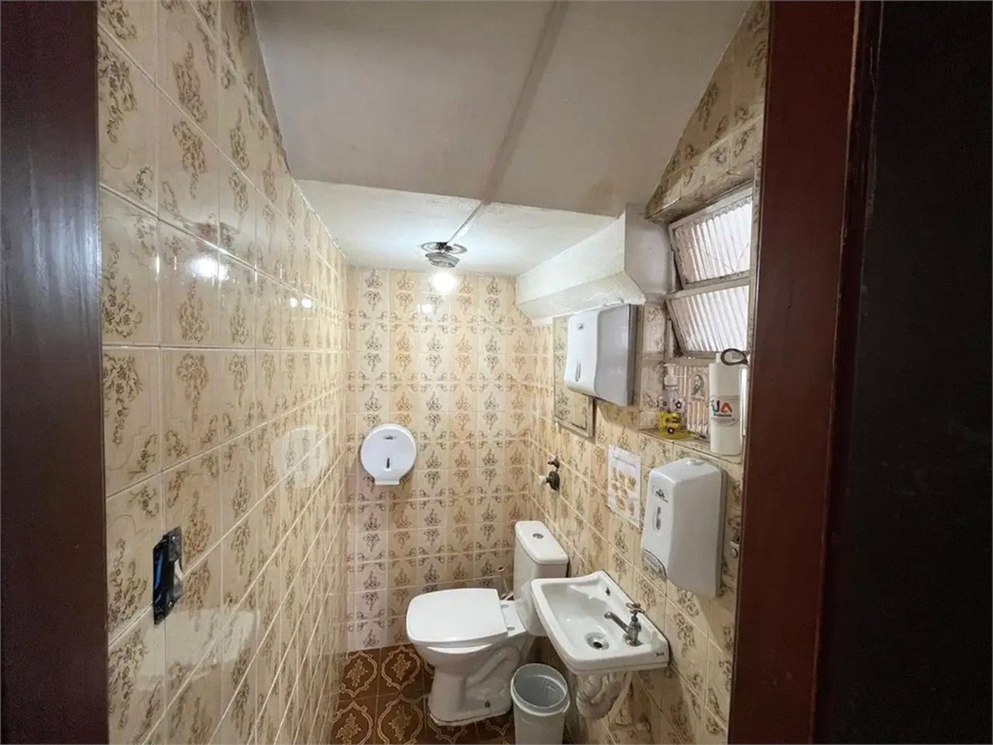 SOBRADO COM 350 M2 ( ABAIXO DO PREÇO DE MERCADO) 3 DORMITÓRIOS 3 SUÍTES SAÚDE