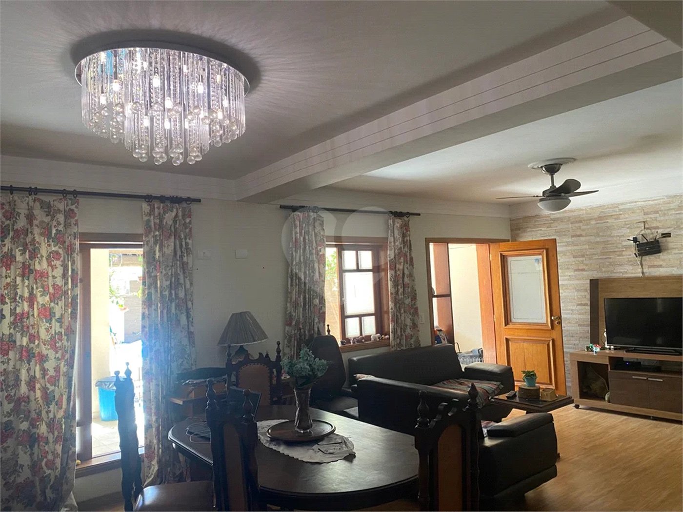 Casa à venda com 5 quartos no bairro Jardim Santa Silvia em Piracicaba/SP.