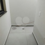 Casa térrea a venda no Jd Sabias! 2 dormitórios sendo 1 suíte com 1 vaga de garagem - Forro de drywall - Água fria e quente - Porcelanato 80x80 na casa toda - Esquadrias pretas - Marmoraria toda em pedra preto negresco - Portão automático -Jardim dos Sabiás tem rápido acesso para rodovia