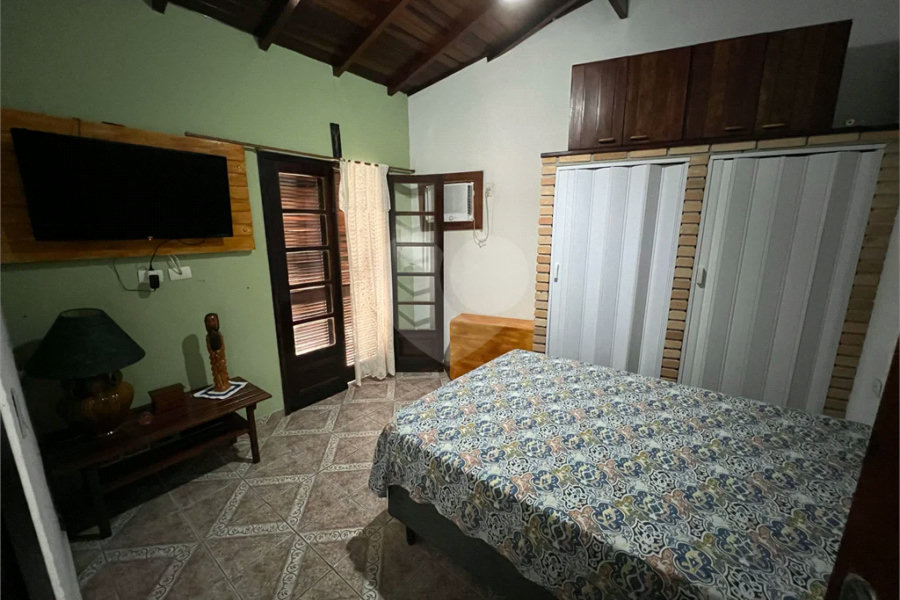 Casa à venda com 4 quartos, sendo 1 suíte,  em Costa do Sol, Bertioga, SP