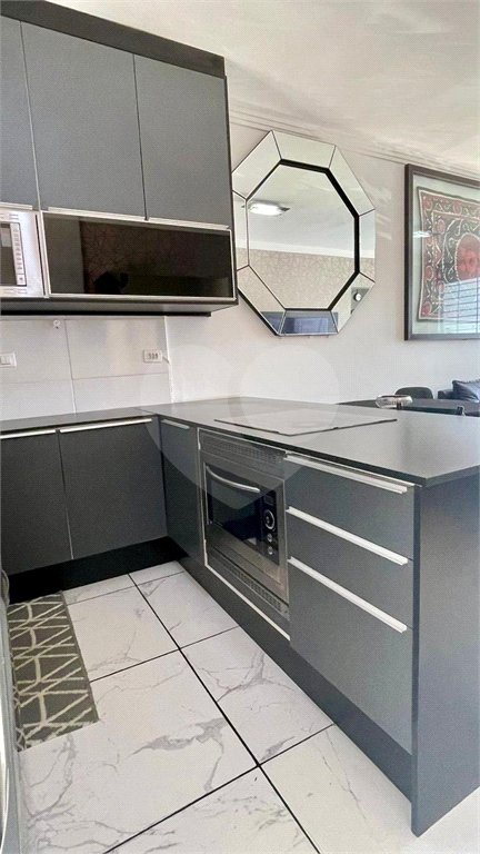 Casa Térrea à Venda com 3 dormitórios em Atibaia/SP
