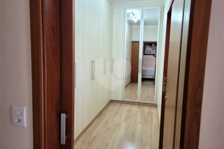 Casa térrea para venda em Araraquara/SP.