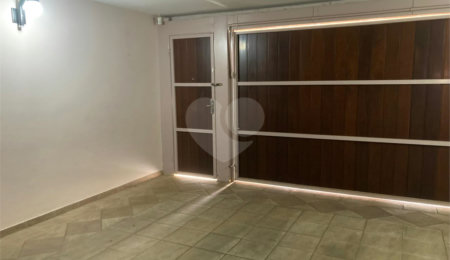 Sobrado à venda com 3 quartos, sendo 1 suíte,  em Jardim Nova São Carlos, São Carlos, SP