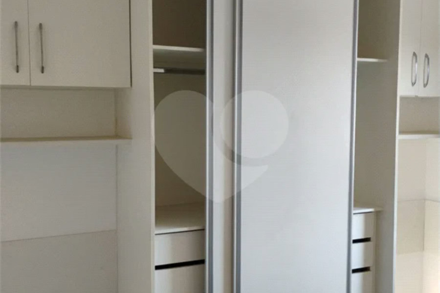 Vende-se apartamento na Vila Mascote