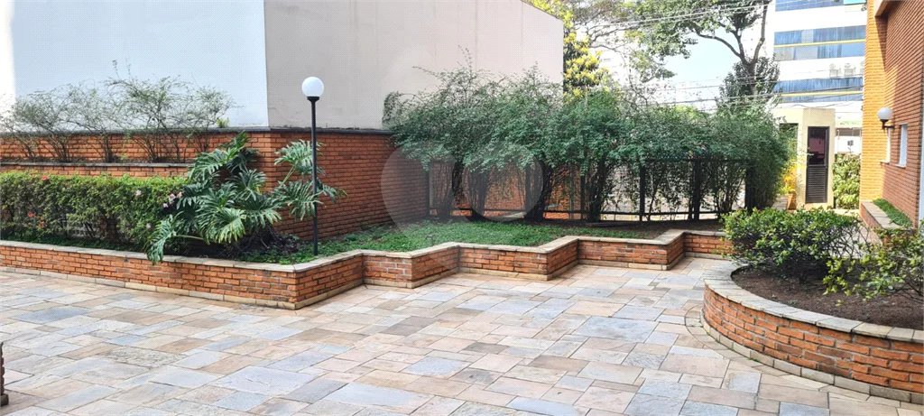 Apartamento à venda no Campo Belo com 110m², 03 dormitórios sendo 01 suite, 2 vagas - São Paulo/S