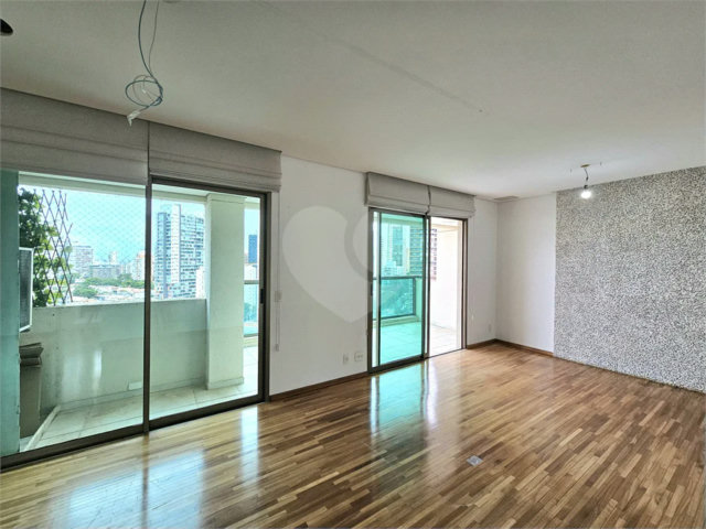 Apartamento à venda com 3 suítes em Brooklin, São Paulo, SP