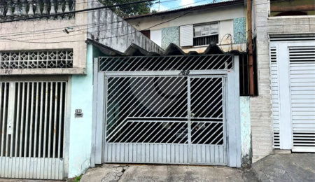 Sobrado à venda com 3 dormitórios próximo ao Shopping Interlagos