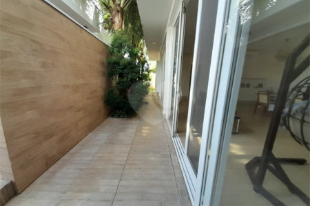 Casa à Venda no Condomínio Damha III – Elegância e Conforto para sua Família