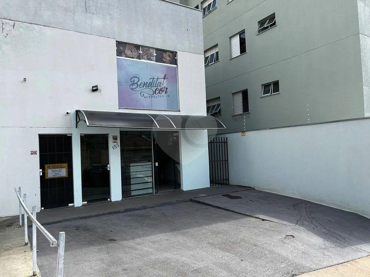 Prédio comercial á venda, com 88m2, em São Carlos-SP.