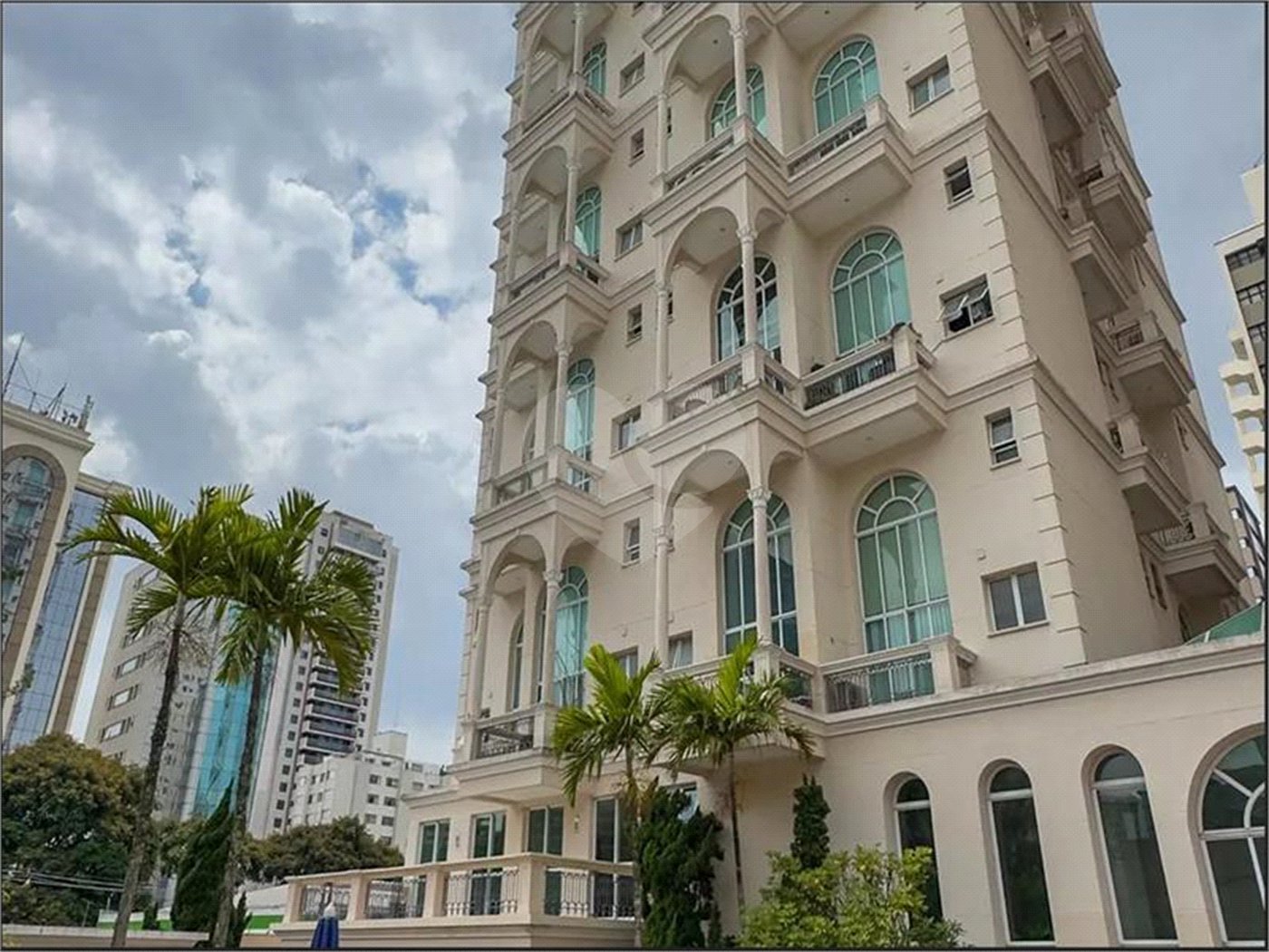 Apartamento à Venda no Campo Belo – Rua Demóstenes, 606