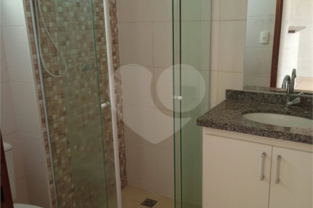 Apartamento com 2 dormitórios.