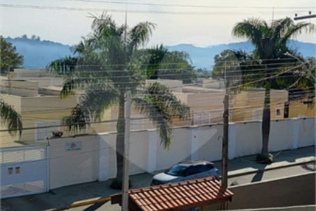 Sobrado a venda no bairro Jardim Dos Pinheiros em Atibaia -SP