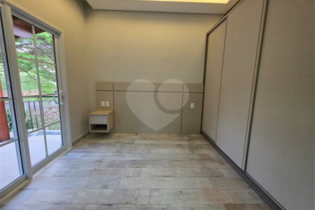 Casa à venda com 4 suítes no condomínio Residencial Jardim Primavera, Louveira - SP