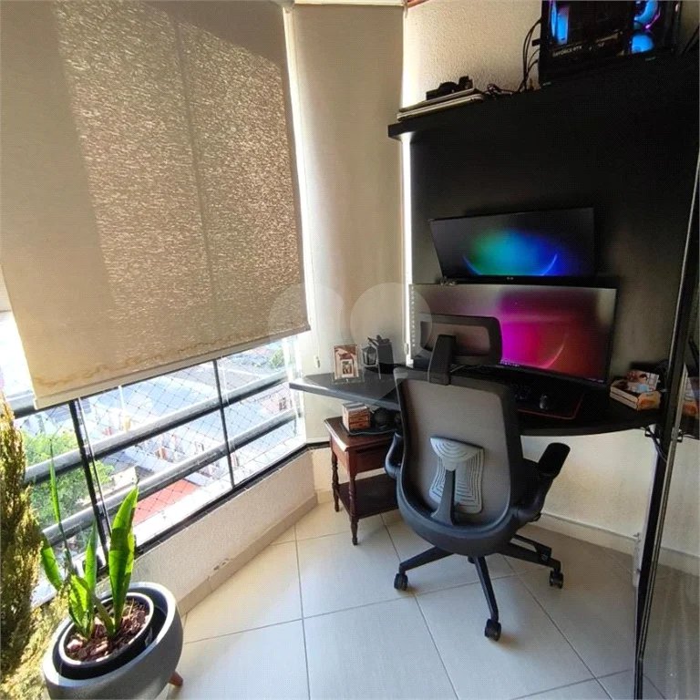 Apartamento de 60m2 na Saúde com 2 dorms, 1 suíte, 2 banheiros, 2 vagas. Estuda permuta.