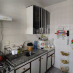Vende-se apartamento de dois dormitórios no Edifício Marseille, no Centro de Piracicaba;