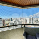 Cobertura à venda na Aclimação de 300m² com 2 vagas.