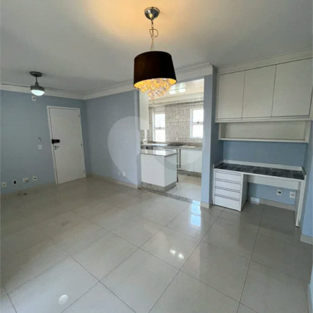 Apartamento 3 dormitórios no Avalon
