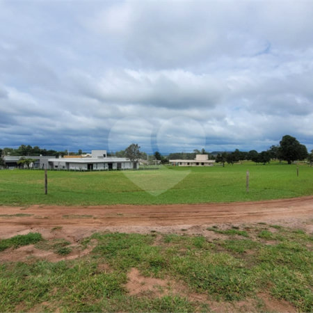 Loteamento à venda no Condomínio Vila Pinhal do Broa
