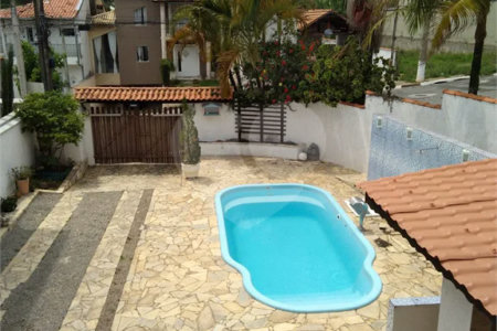 Casa com 3 dormitórios para locação, 222 m² - Vila Borghesi - São Roque/SP