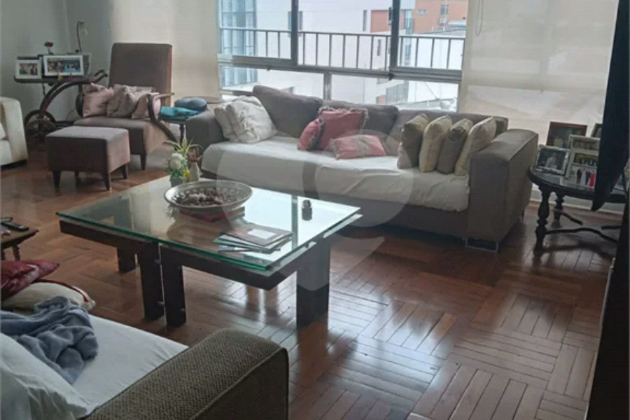 Apartamento à venda com 3 quartos, sendo 1 suíte, em Jardim Paulista, São Paulo, SP