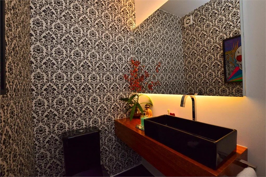 Cobertura à venda com 3 quartos, sendo 1 suíte, em Pinheiros, São Paulo, SP