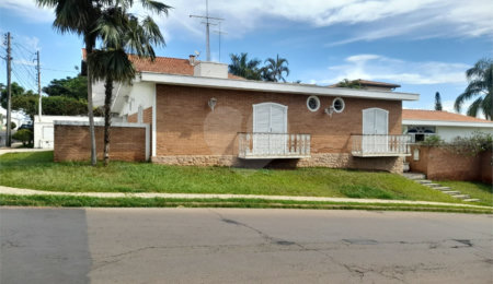 Casa à venda com 3 quartos, sendo 2 suítes,  em Parque Santa Mônica, São Carlos, SP