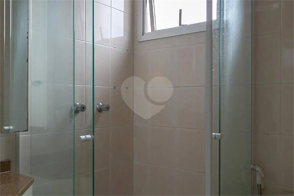 Imóvel de m² com sala de estar 2 quartos, sendo suíte, piscina e academia 1 vaga de garagem Vila Mariana.