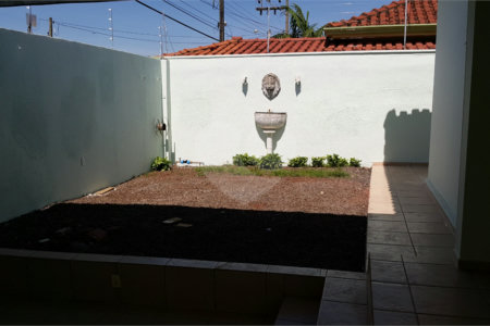 Casa térrea na Vila Costa do Sol