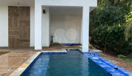 Casa à venda ou para alugar com 5 quartos, sendo 4 suítes,  no condomínio Associação Reserva das Hortênsias, Mairiporã - SP