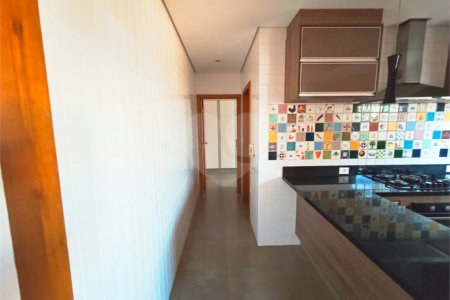 Exclusividade e Sofisticação no Swiss Park: O Sobrado Perfeito em São Carlos, com, 3 suites,2 salas, área Gourmet, persianas blackout automatizadas.