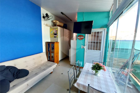 Casa residencial com ponto comercial a venda no Centro