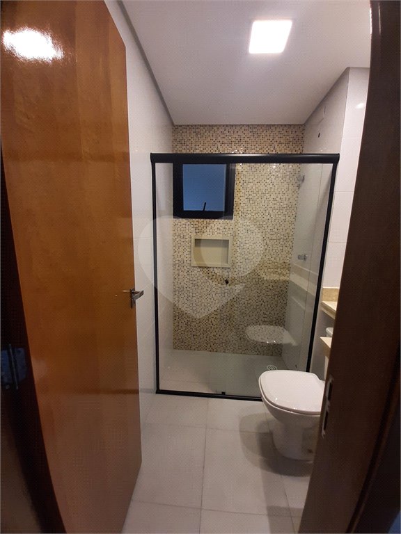 Apartamento com 37m2, 2 quartos, banheiro, sala, cozinha, quintal e 1 vaga de GARAGEM