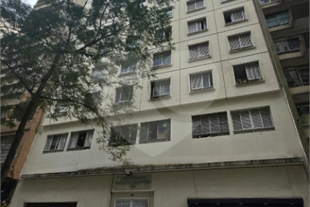 Apartamento com 48 m² localizado na Rua Conselheiro Crispiniano, 125