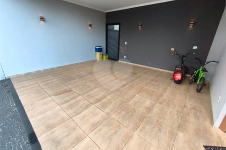 Casa 3 quartos 3 suítes Faixa Azul com piscina aquecida