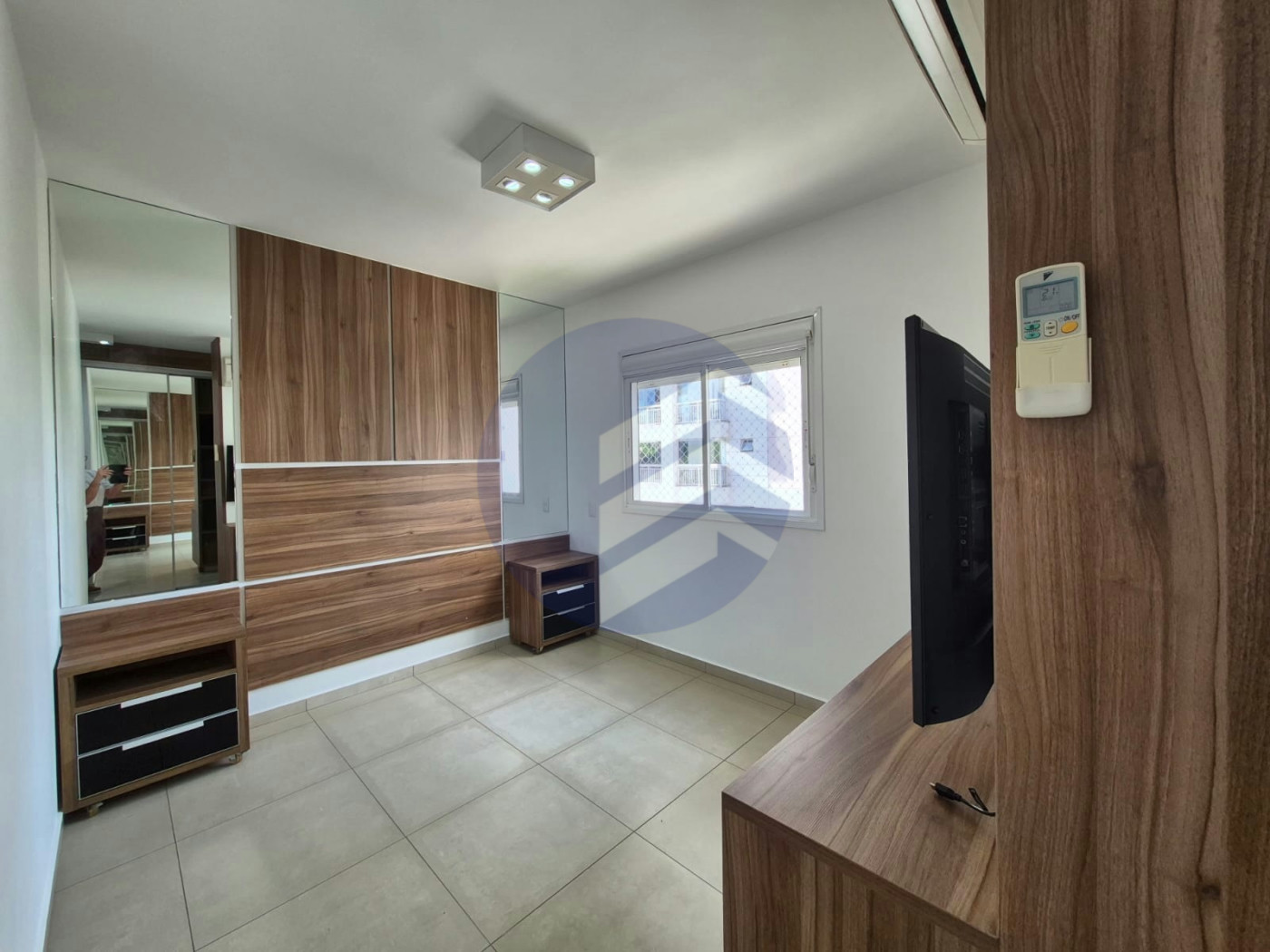 Apartamento à venda ou para alugar, 110m² com 2 quartos, sendo 1 suíte, escritório e  vagas Condomínio Paulistano, São Paulo - SP