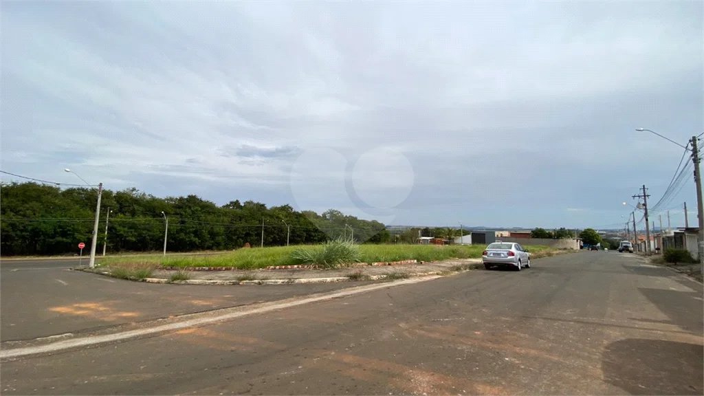 Quadra à venda na av. Rio das Pedras com 3.444 m² divido em 13 lotes bairro Altos do Taquaral