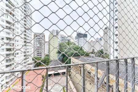 Apartamento de 345m2, 1 por andar.4 dormitórios (sendo 1 suite e 1 closet).