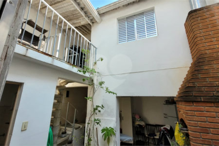 Sobrado a venda em Santo Amaro com 03 quartos e 01 vaga