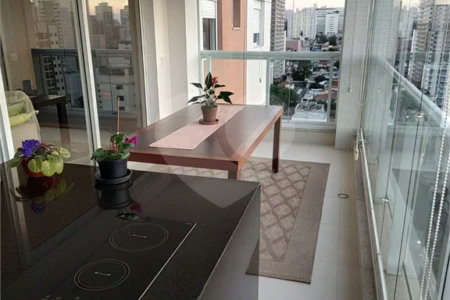 Apartamento à venda com 3 suítes em Vila Pompéia, São Paulo, SP
