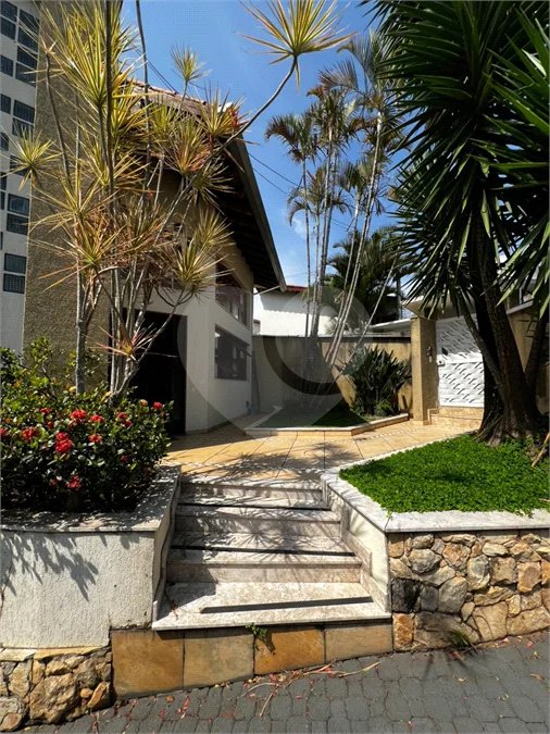 Sobrado amplo e completo na Vila Oliveira – Mogi das Cruzes