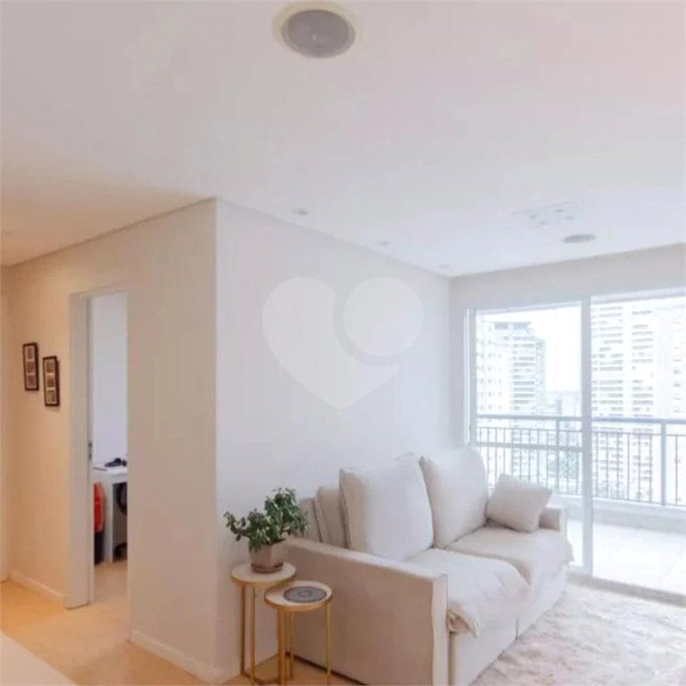 Apartamento no Ipiranga de 68m2 com 2 dorms, 1 suíte, 2 banheiros, 1 vaga. Estuda permuta.