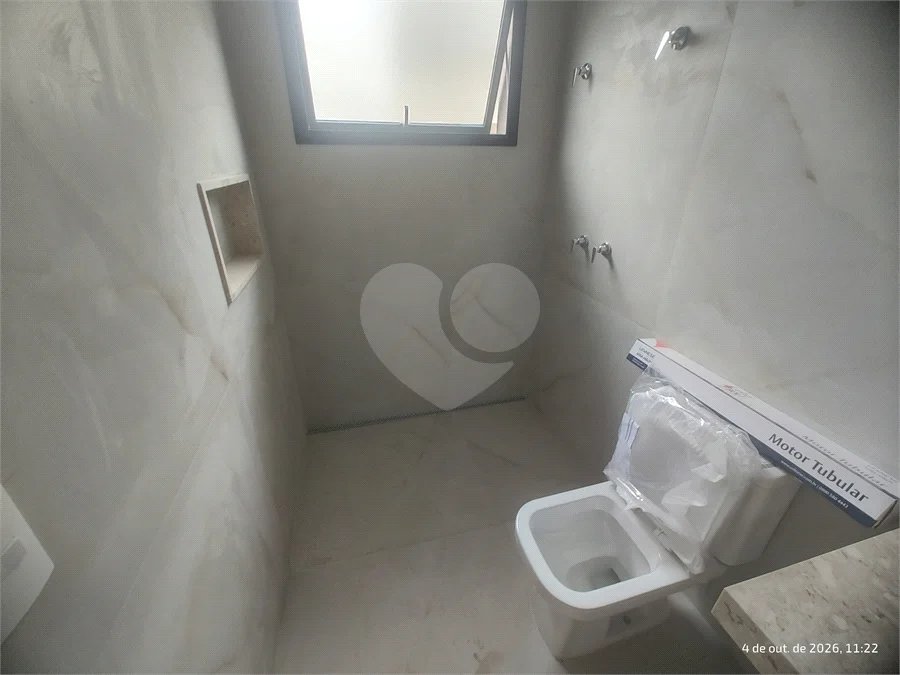 Casa exclusiva em Atibaia de alto padrão com 3 suítes, piscina, espaço gourmet, condomínio fechado, aceita financiamento
