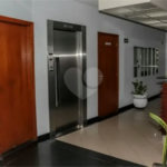 Apartamento à venda no bairro Barra Funda.