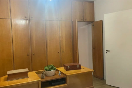 Procurando tranquilidade sem abrir mão da praticidade? Esta casa na Rua Diogo Ortiz oferece o equilíbrio perfeito.