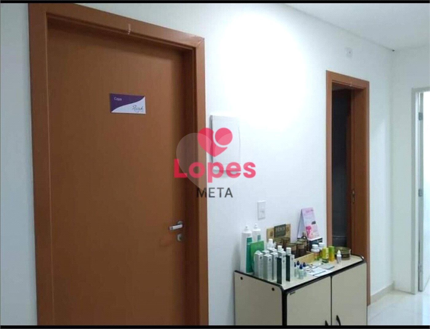 SALA À VENDA EDIFICIO OSWALDO CRUZ, 42m², 2 BANHEIROS, 1 COPA E 1 VAGA EM SÃO JOSÉ DOS CAMPOS/SP
