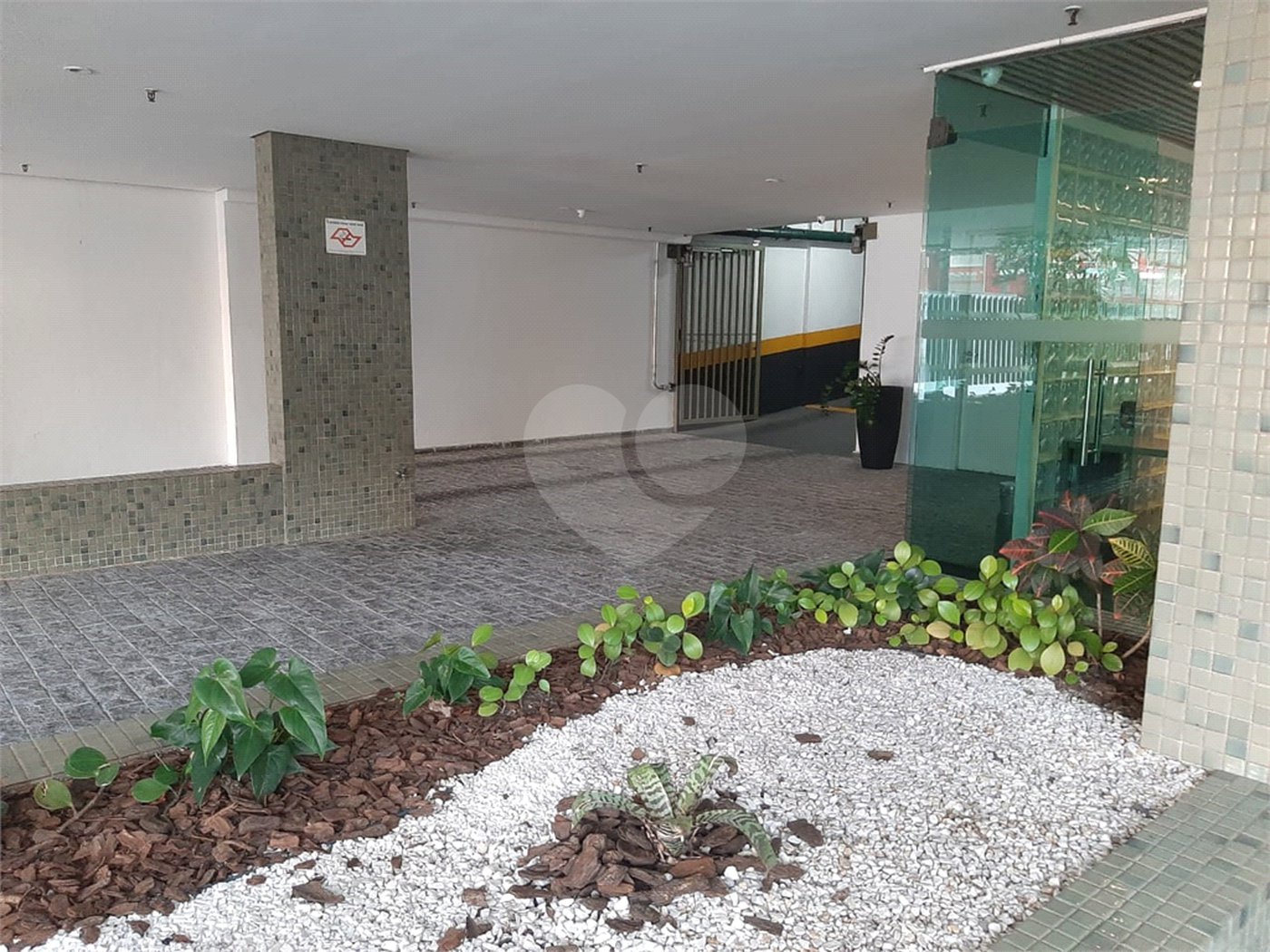 SALA COMERCIAL, ESPAÇO LIVRE DE 59m2, NA ÁREA NOBRE DA BELA VISTA.