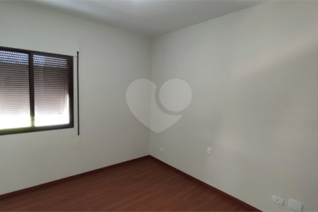 Apartamento de 3 dormitórios à Venda - Jardim Bethânia