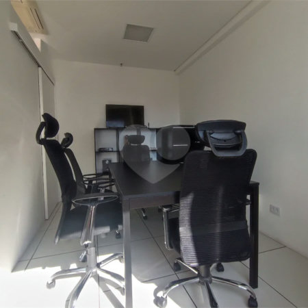 Excelente conjunto comercial para locação com 38 m², 2 salas com varanda e 1 vaga no Ipiranga!