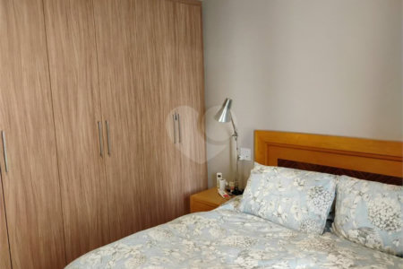 Apartamento reformado , 3 suítes , 3 vagas. Próximo a Avenida Paulista e metrô Brigadeiro . Prédio de construtora renomada. Único !