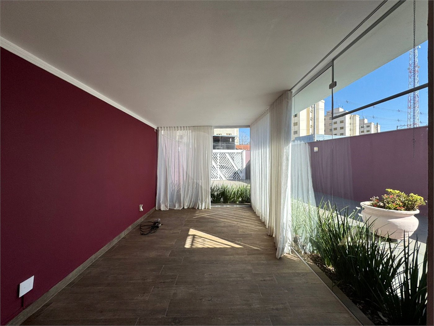 Imóvel comercial á venda, com 766m2 de terreno, em São Carlos-SP